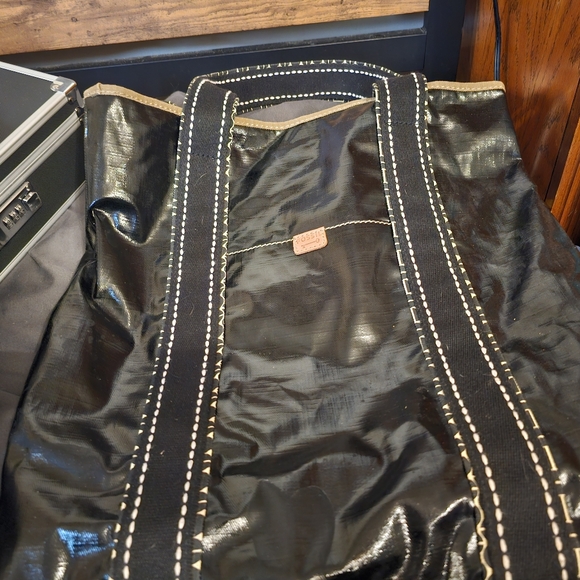 Fossil Black and Tan Tote with Patterned Interior - Picture 1 of 3
